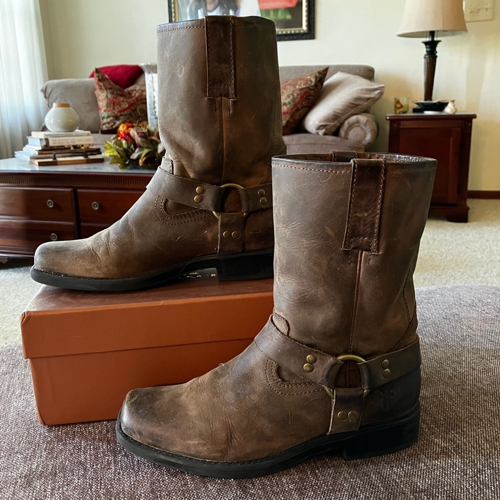 ❤️ GUC Frye Mid Boot 7